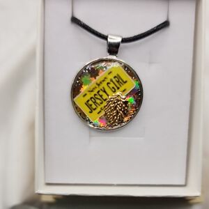 JERSEY GIRL FALL LOVER Pendant Necklace